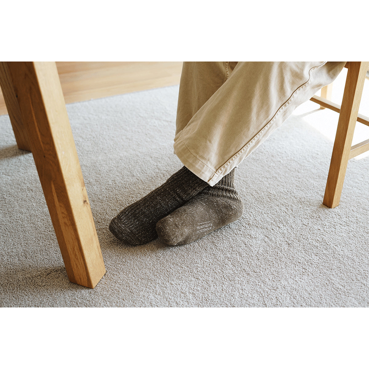 Nishiguchi Kutsushita Hemp Cotton Ribbed Socks, Khaki