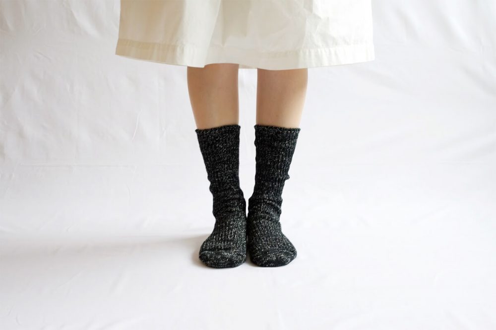 Nishiguchi Kutsushita Hemp Cotton Ribbed Socks, Khaki