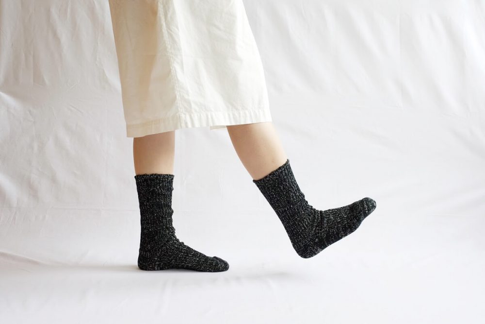 Nishiguchi Kutsushita Hemp Cotton Ribbed Socks, Khaki