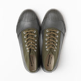 Moonstar Alweather, Khaki
