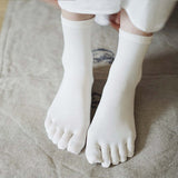 Memeri Silk Five Finger Socks, Off White